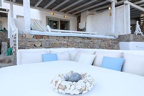 Anthi House