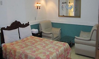 Natalia Hotel