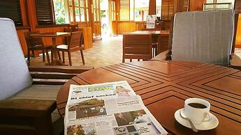 Boro Bay Hotel