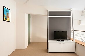 Hillhouse Penthouse 7th Floor