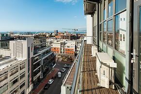 Hillhouse Penthouse 7th Floor