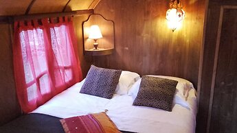 Roulottes de la Baronnie - Campsite