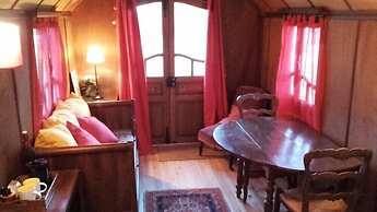 Roulottes de la Baronnie - Campsite