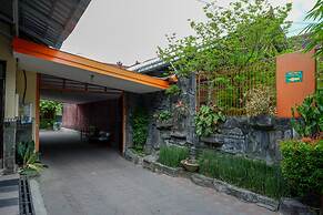 RedDoorz @ Jalan Parangtritis