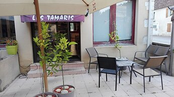 Les Tamaris