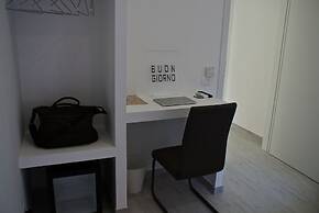 Empire Suites