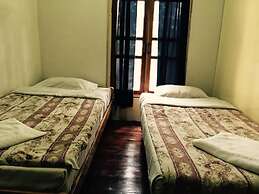 Mr. Charles Guest House - Hostel