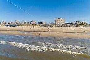 Beach Hotel Zandvoort BY Center Parcs