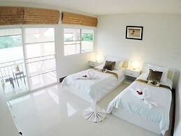 Chiangrai Lake Hill Resort