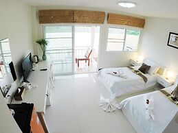 Chiangrai Lake Hill Resort