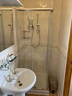 Lyndon Guest House