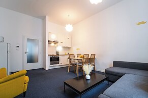 Little Tom Apartments