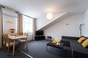 Little Tom Apartments
