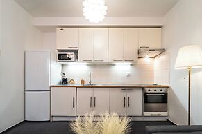 Little Tom Apartments
