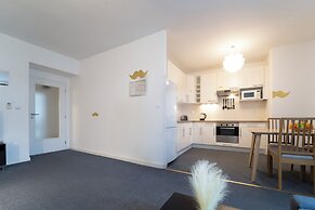Little Tom Apartments