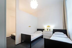 Little Tom Apartments