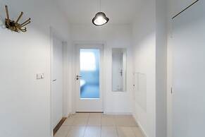 Little Tom Apartments