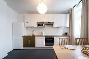 Little Tom Apartments