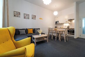 Little Tom Apartments