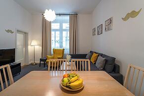 Little Tom Apartments