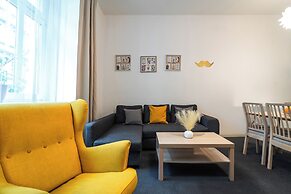 Little Tom Apartments