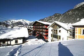 Hotel Tiroler ADLER Bed & Breakfast
