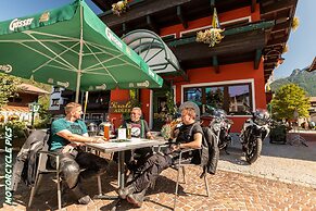 Hotel Tiroler ADLER Bed & Breakfast