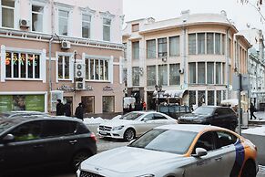 Pathos near Kremlin