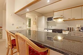 Dolphin Beach H108