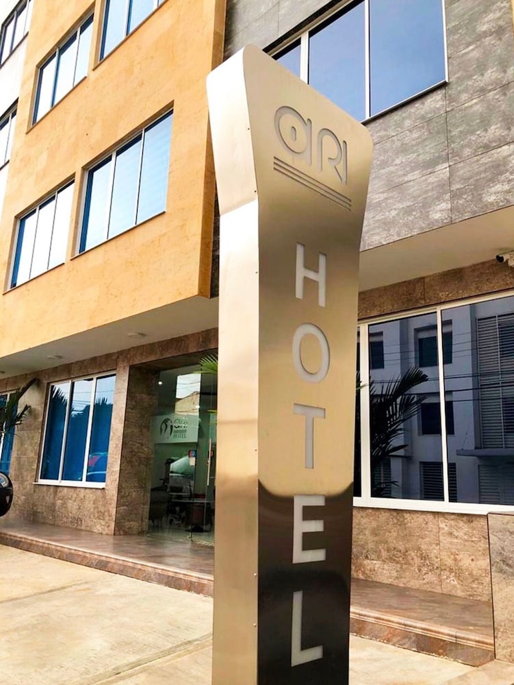 Ari Hotel