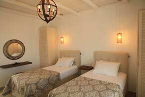 Theasis Luxury Suites