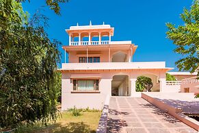 Hotel Dev Vilas