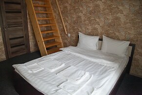 Eagle House Inn
