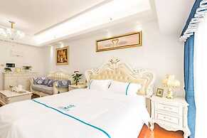 Western Theme Holiday Apartment Hotel
