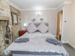 1 Braeside
