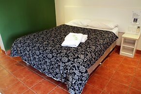 The Stuart Hotel-Motel