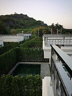 T Villas Huahin