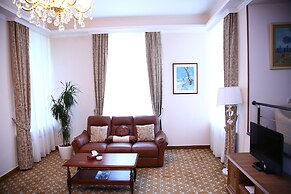 Multi Rest House