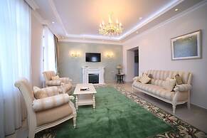 Multi Rest House