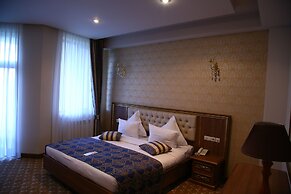 Multi Rest House