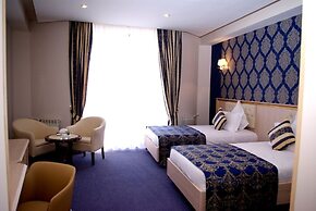 Multi Rest House
