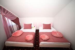 Multi Rest House