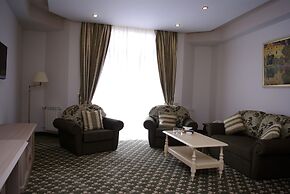Multi Rest House