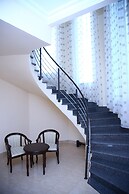 Multi Rest House