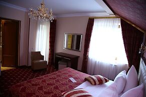 Multi Rest House