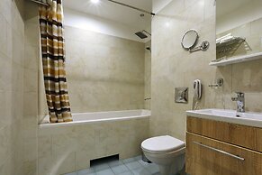 U Hotel