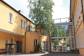 U Hotel