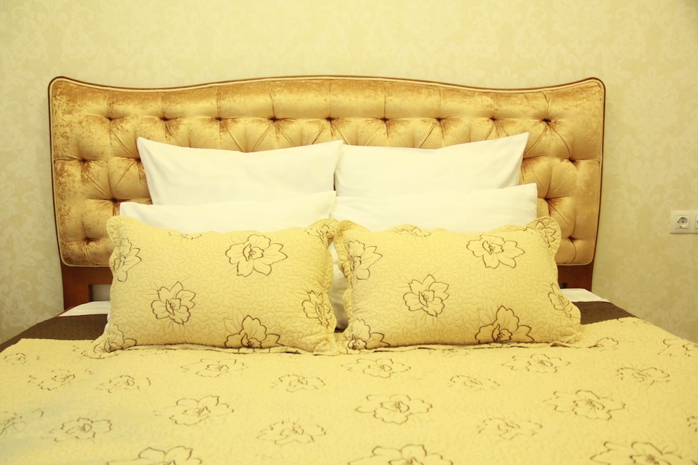 U Hotel