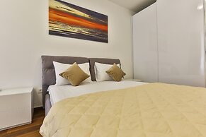 ROYAL GARDENS Apartments