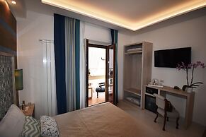 Melody Sorrento Suites